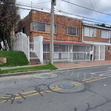 Apartamento Edificio Los Delfines Bogotá Extérieur photo