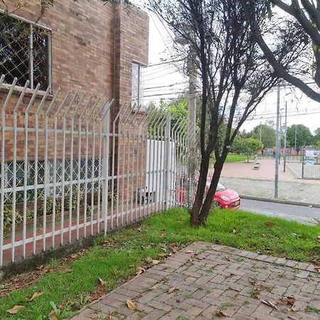 Apartamento Edificio Los Delfines Bogotá Extérieur photo