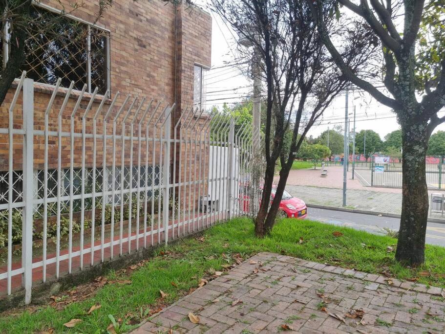 Apartamento Edificio Los Delfines Bogotá Extérieur photo